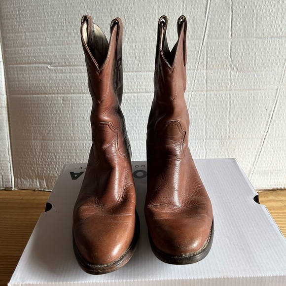 Boots - Picture 5 of 11